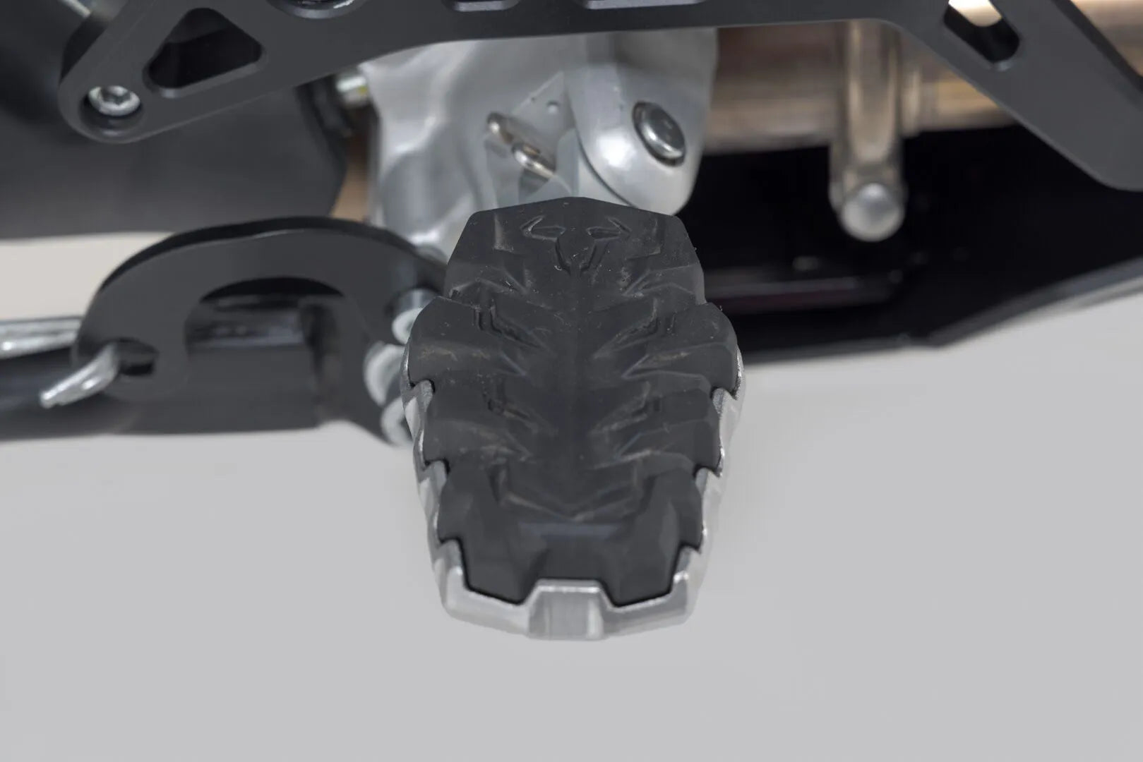 Sw-motech Evolution Footrest Kit - Adjustable