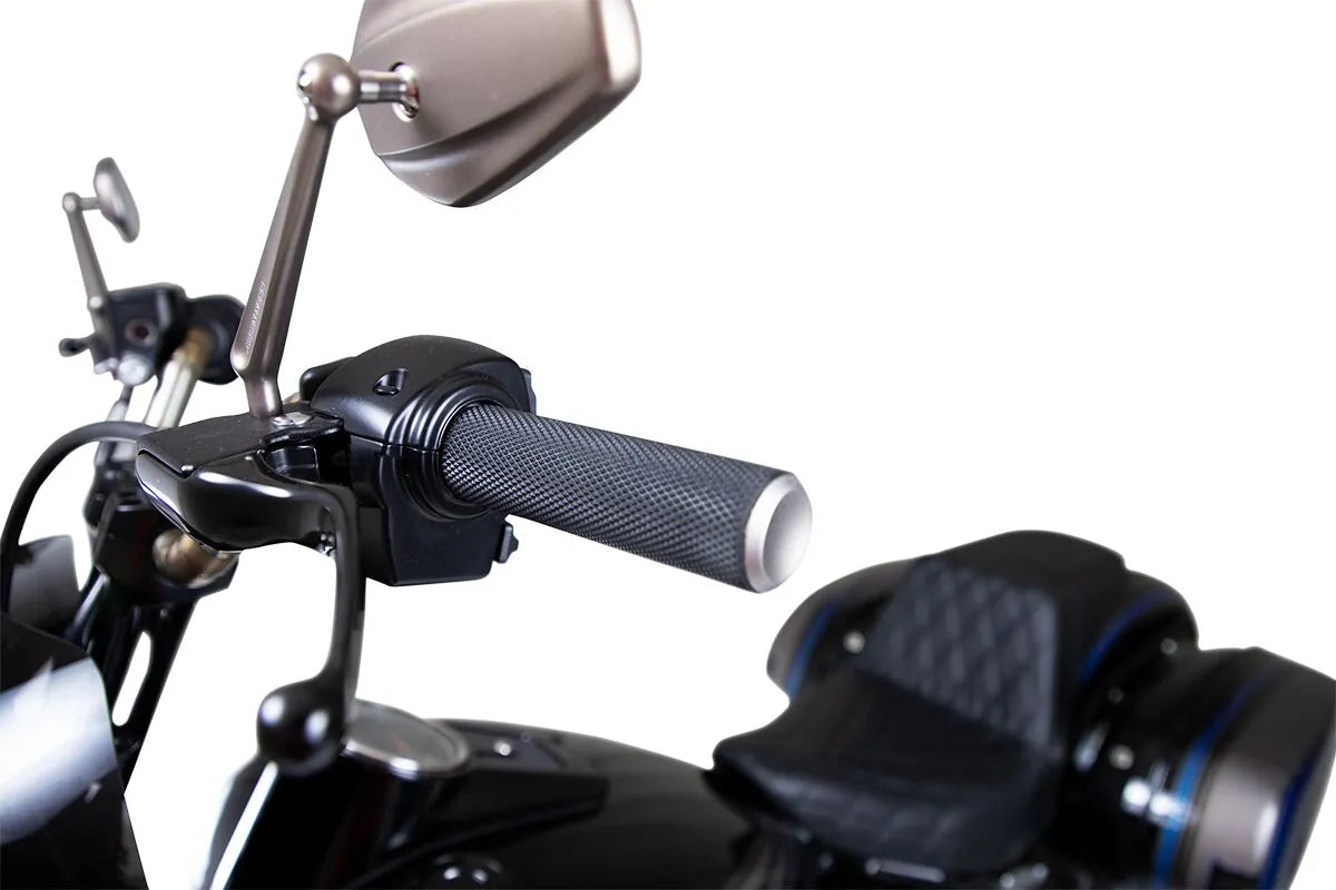 Arlen Ness Knurled Grips - Enhanced Comfort & Control