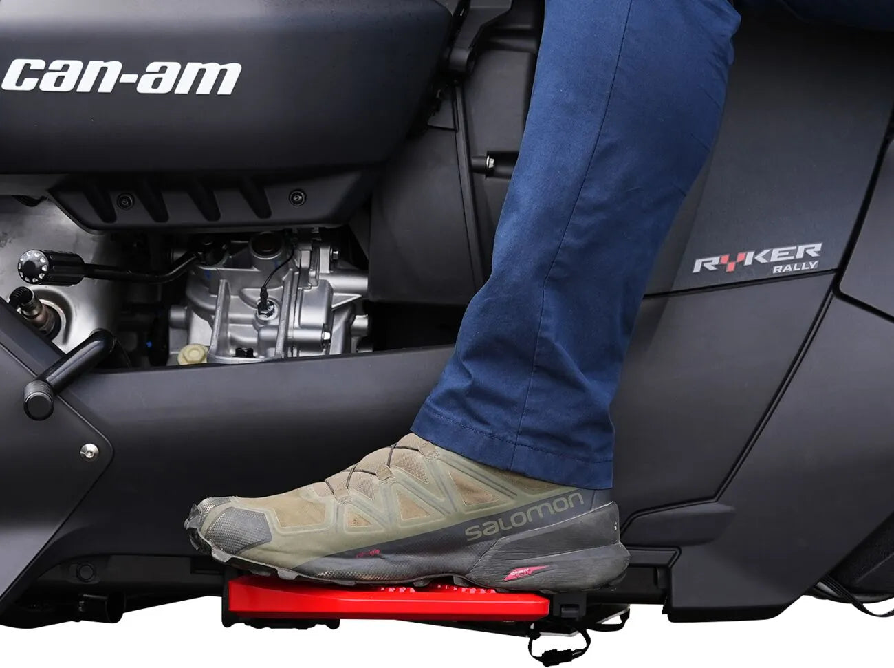 Show Chrome Combat Floorboards - Red