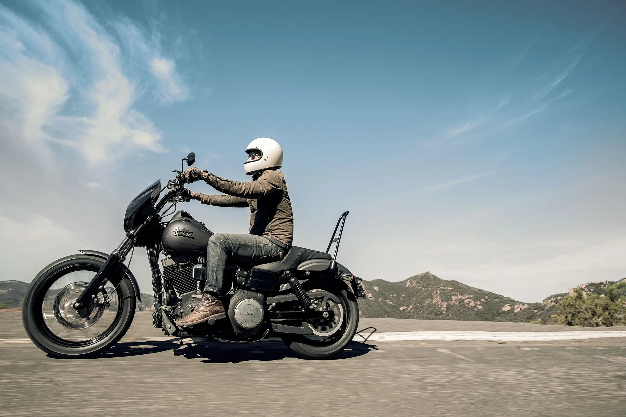 Bridgestone Battlecruise H50 Tire - Front 130/90b16