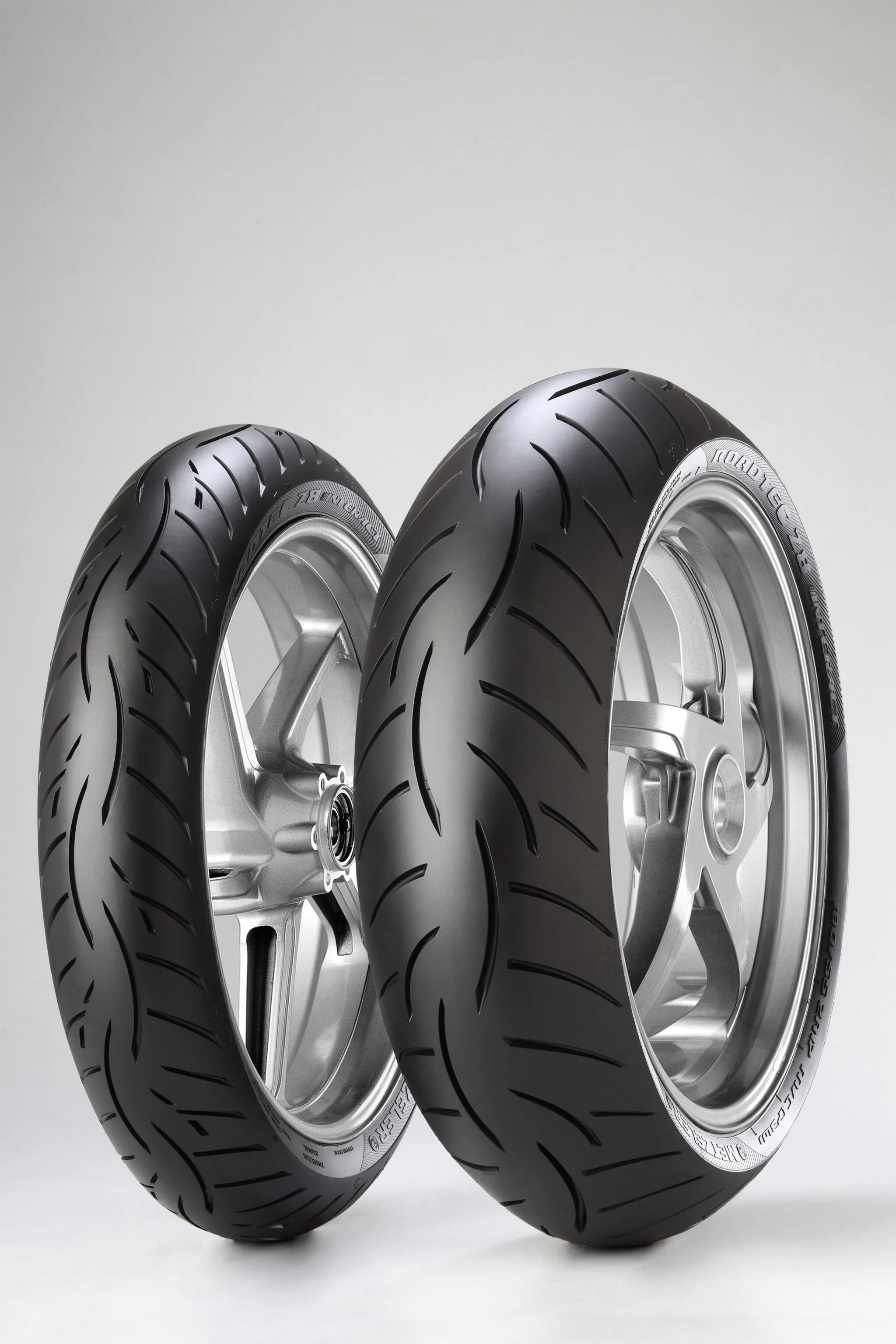 Metzeler Roadtec Z8 Interact Tire 160/60zr17 Rear