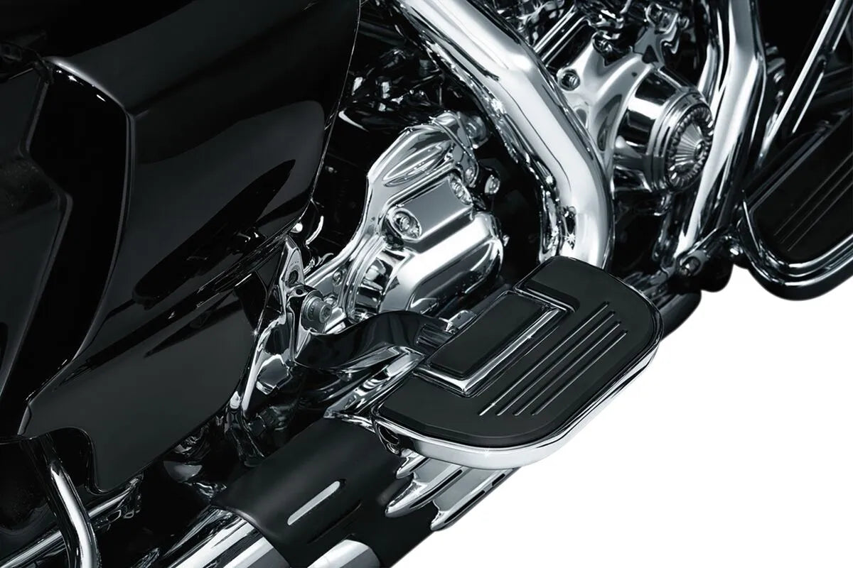 Kuryakyn Universal Floorboards - Black/chrome