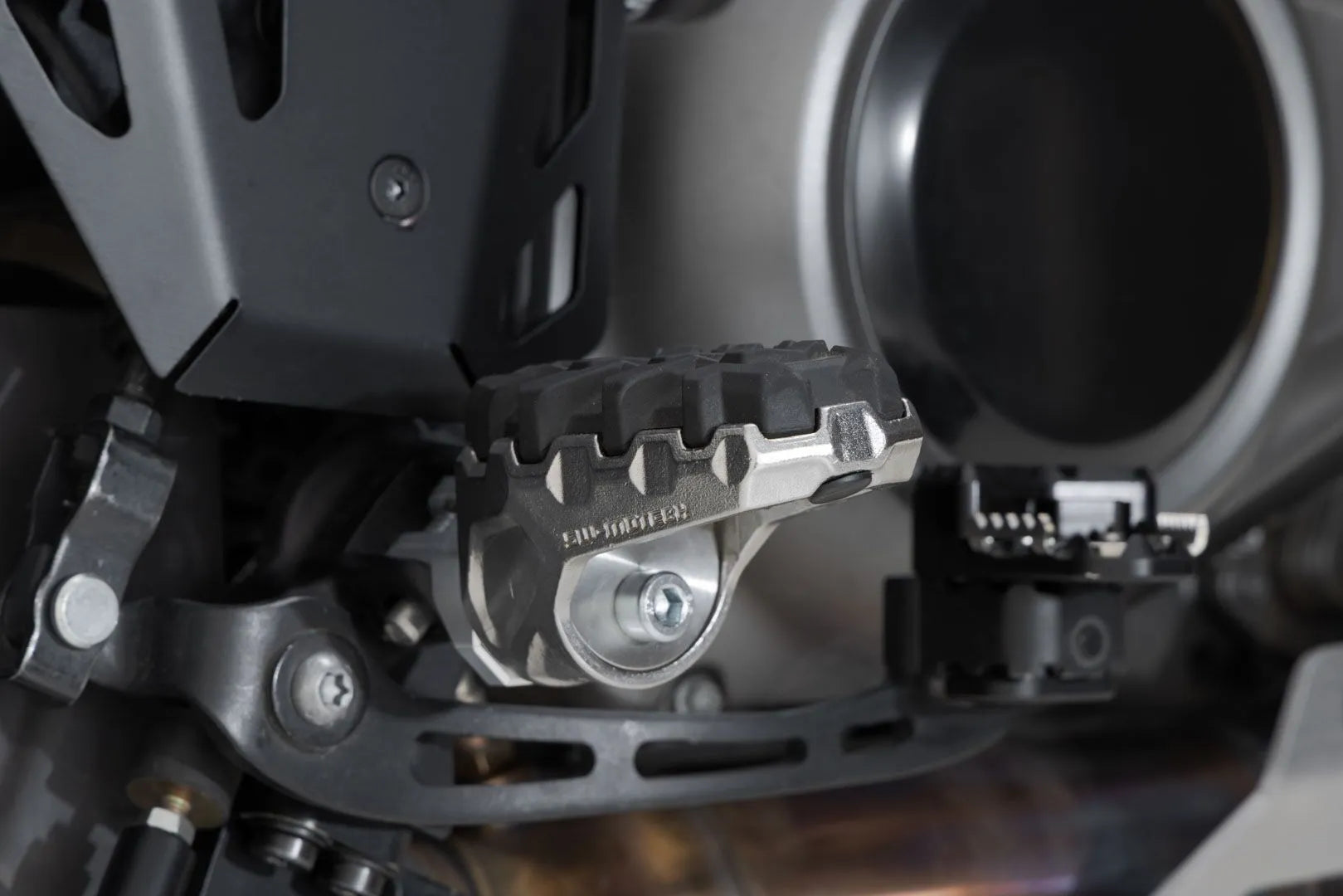 Sw-motech Evolution Footrest Kit - Adjustable