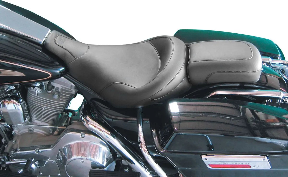 Mustang Solo Seat - Black Vinyl Comfort