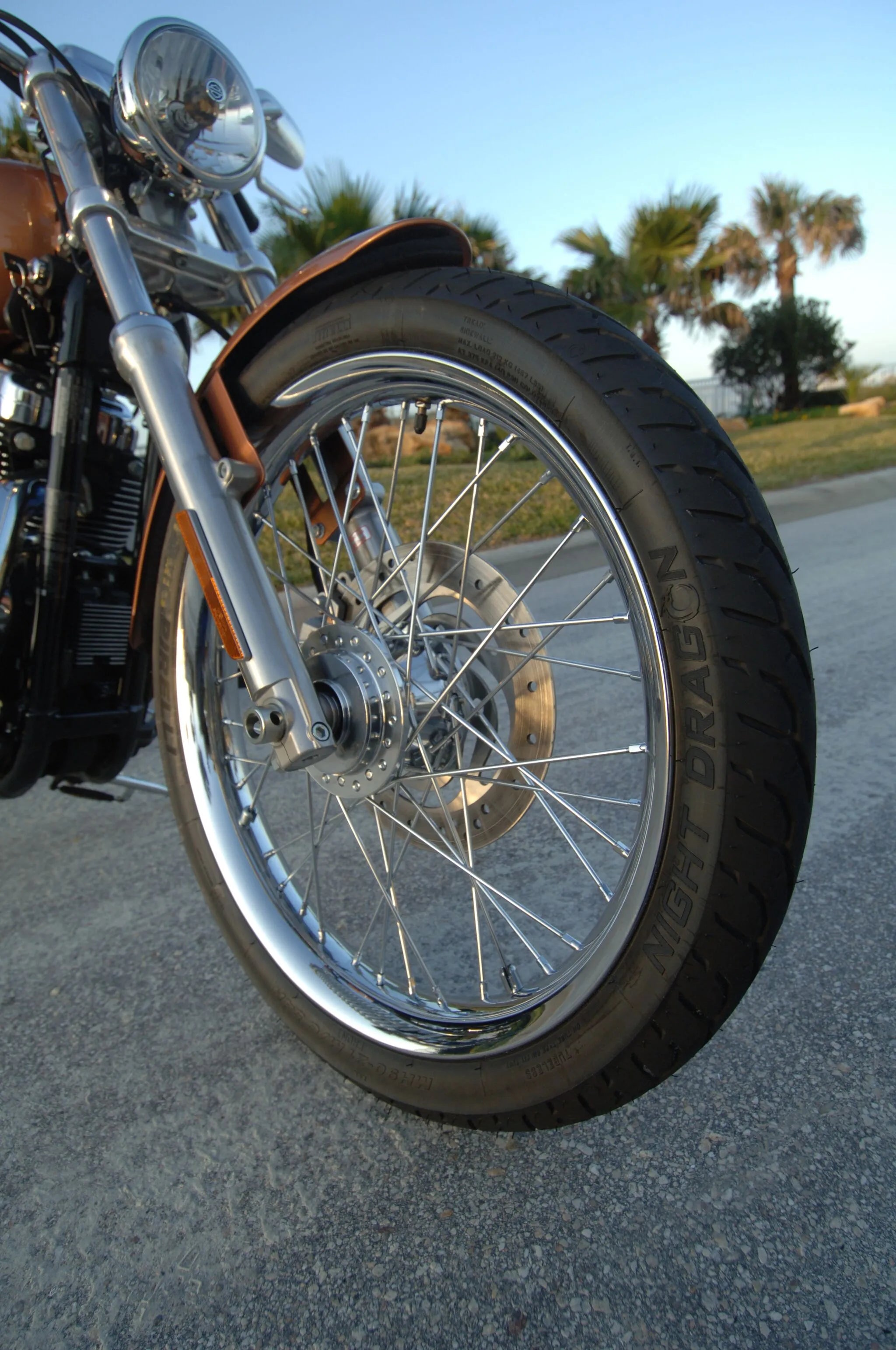 Pirelli Night Dragon Tire 130/90b16 Front