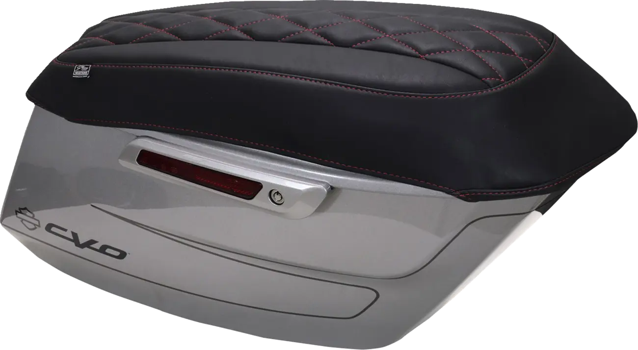 Mustang Deluxe Diamond Saddlebag Lid Covers