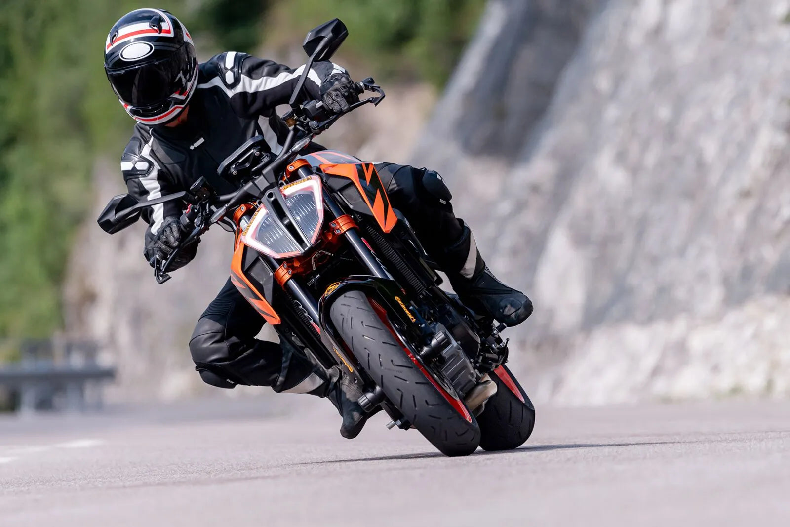 Continental Contisportattack 4 Tire - 200/55zr17 Rear