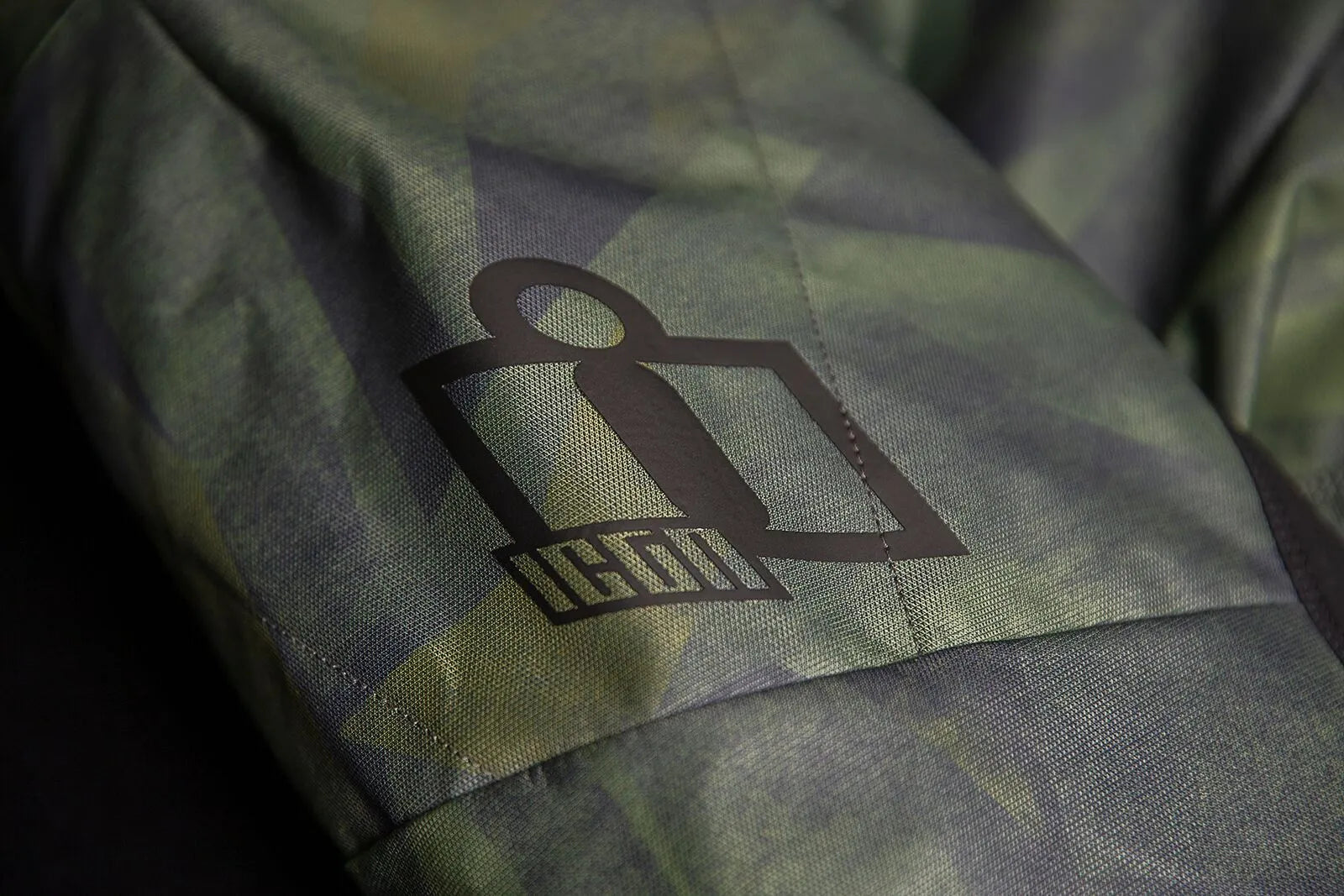 Icon Airform Battlescar Jacket - Black/Camo Green