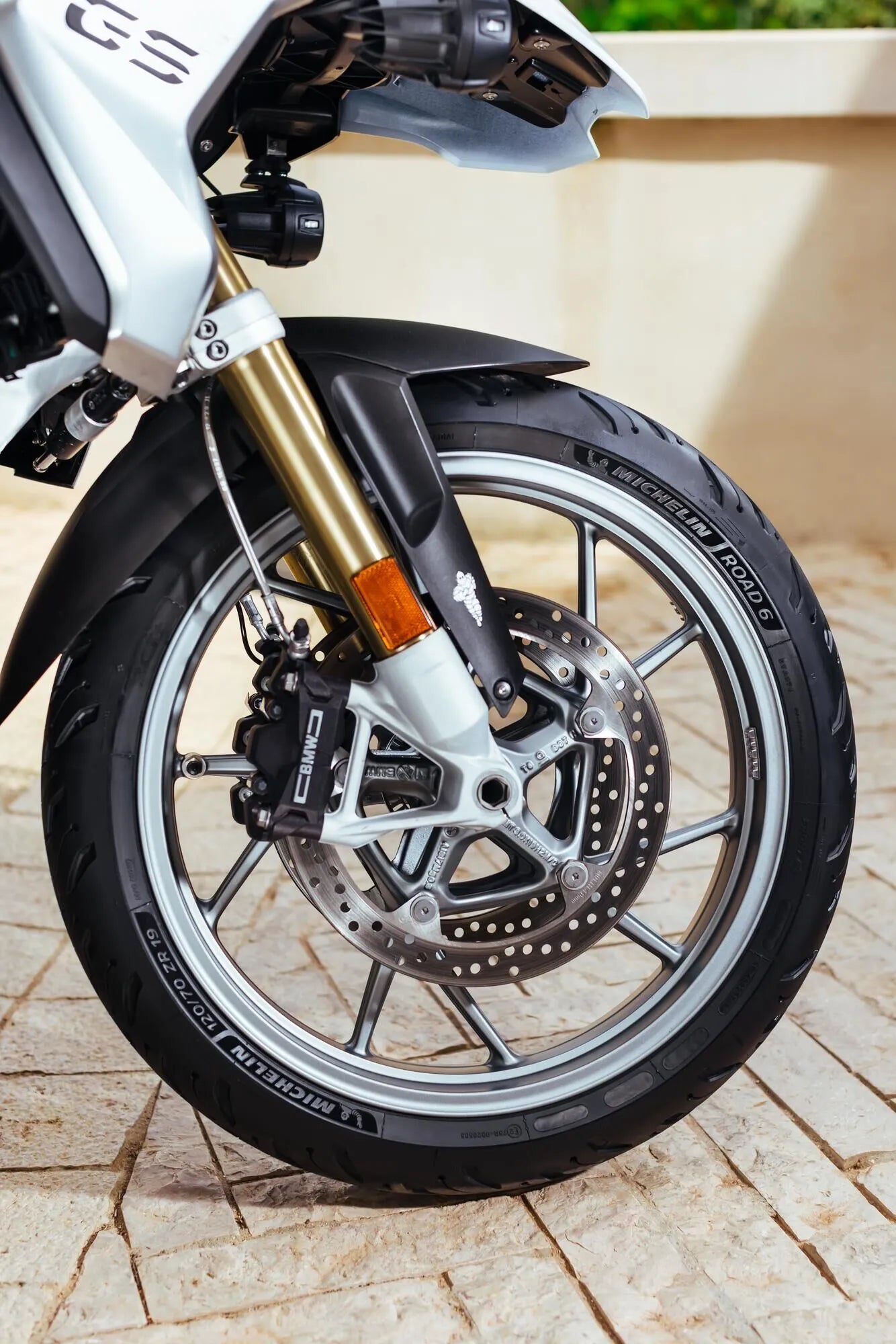 Michelin Road 6 Tire - 120/60zr17 Front