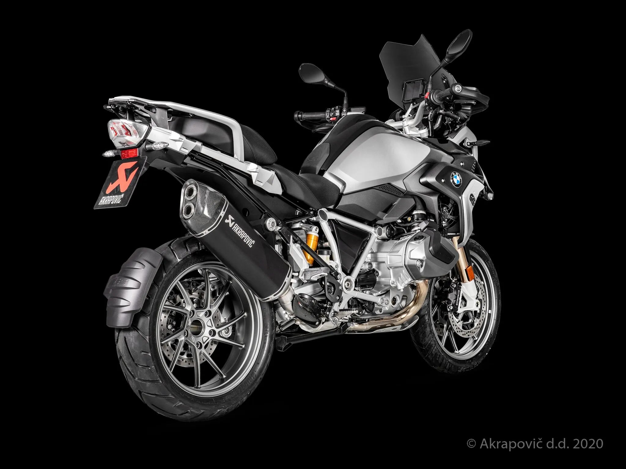 Akrapovic Slip-on Line Muffler Street