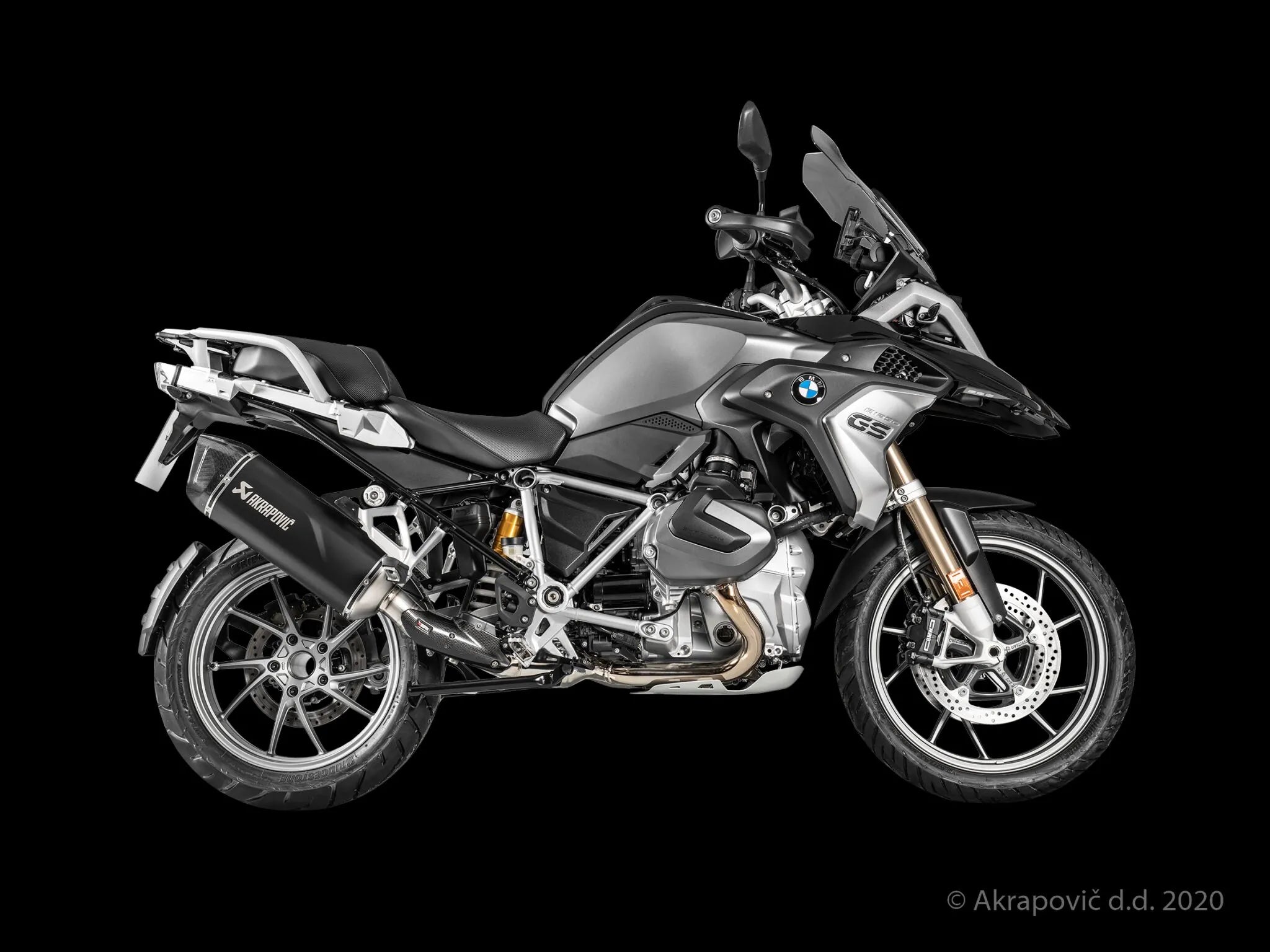 Akrapovic Slip-on Line Muffler Street