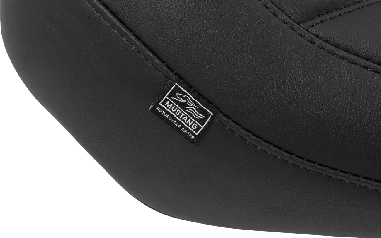 Mustang Wide Tripper Solo Seat