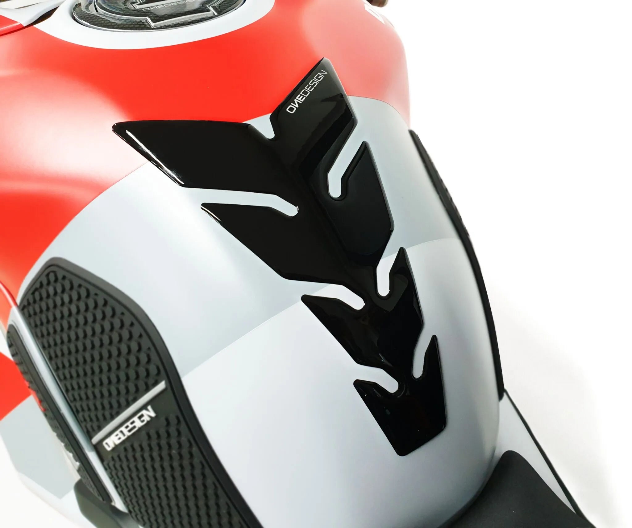 Onedesign Resin/soft Touch Tank Pad - Universal Fit