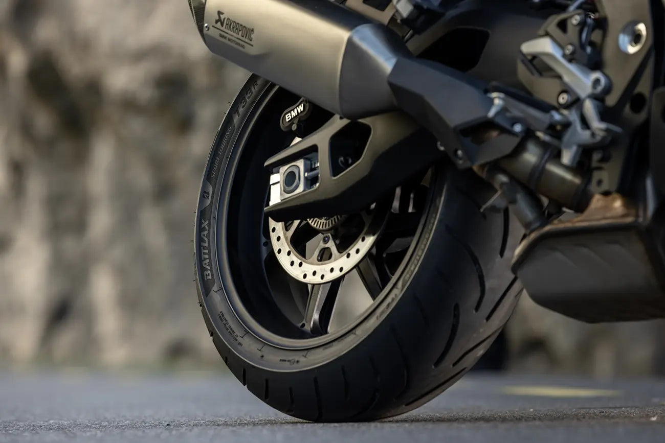 Bridgestone T33 Tire - 190/50zr17 Rear