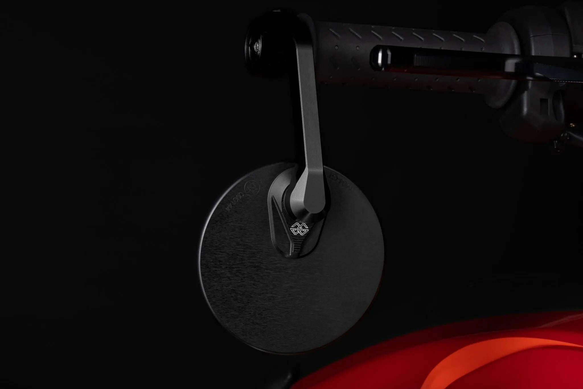 Gilles Tooling Moon Barend Mirror Round M12