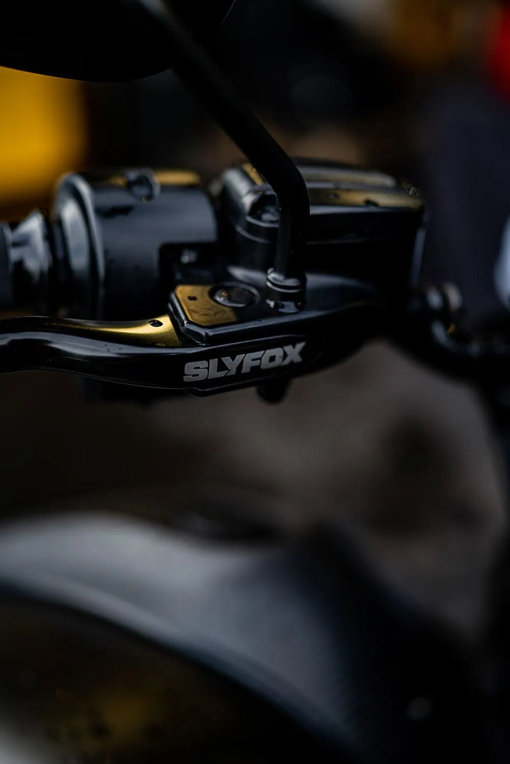 Slyfox Hand Levers - Harley Touring