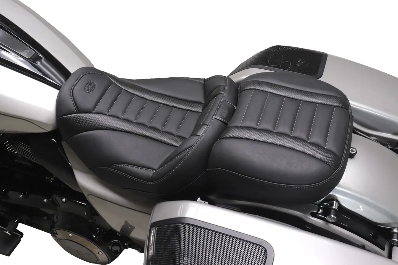 Mustang Deluxe Touring Solo Seat