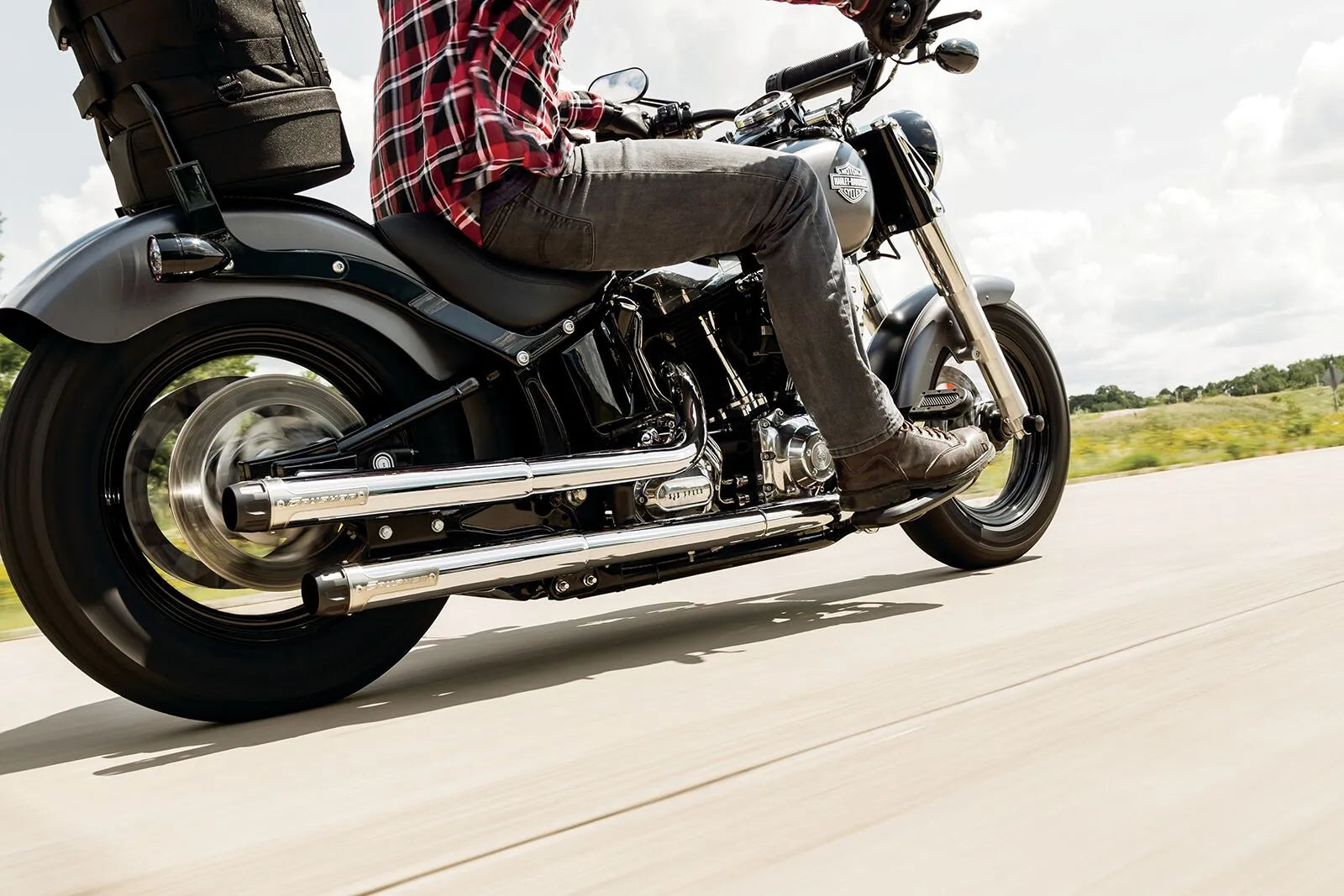 Mustang Wide Tripper Solo Seat