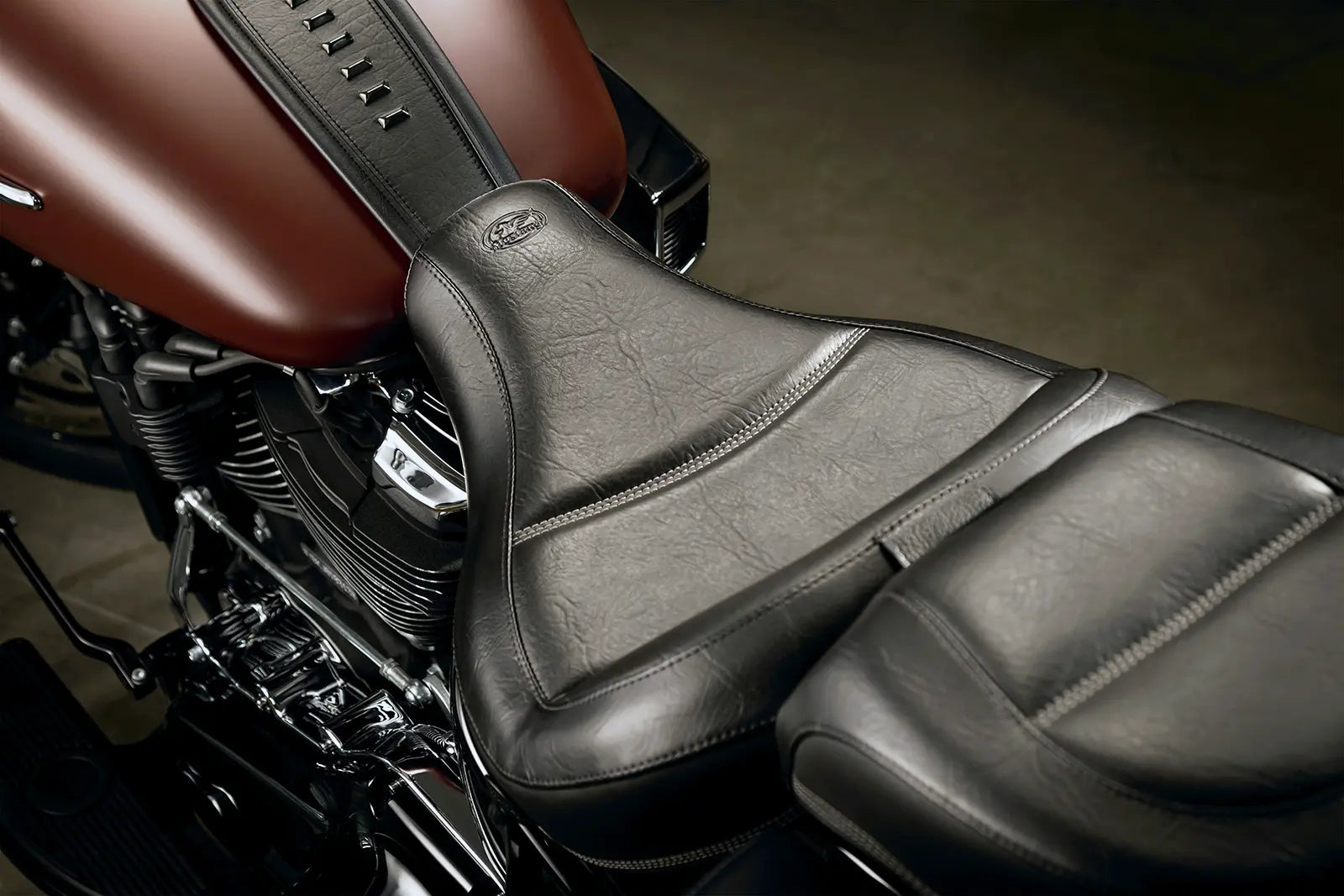 Mustang Max Profile Touring Seat